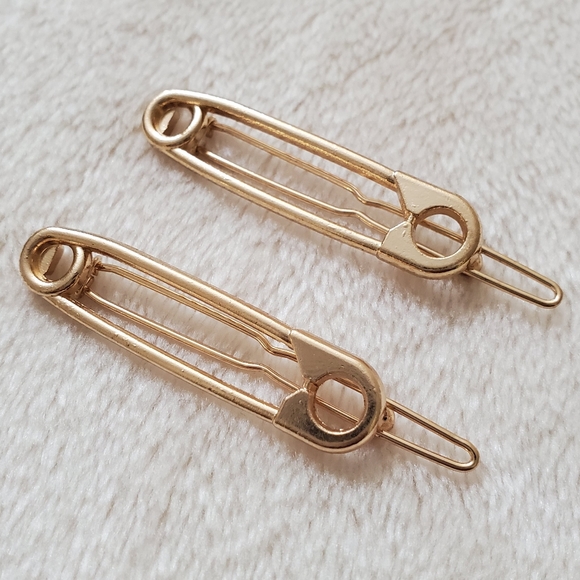 Nordstrom Accessories - 😍Hair pins😍